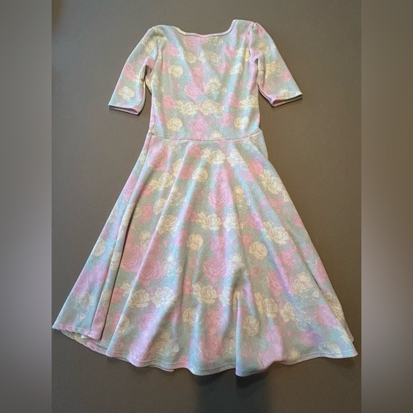 Lularoe Pastel Floral Dress. Like New! Size Medium​ - Picture 3 of 3